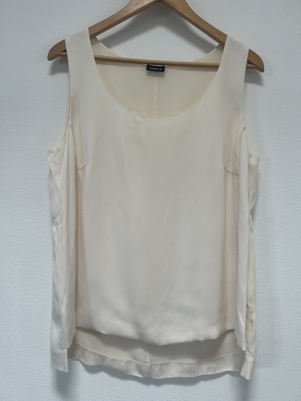 Akris Soft Cream Sleeveless Silk-Blend Tank